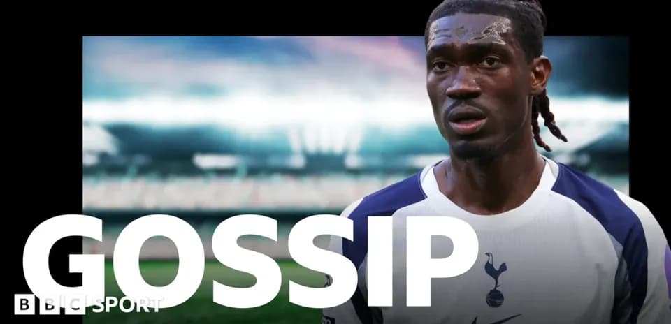 Futbolçu Tottenham formasında stadionda görünür