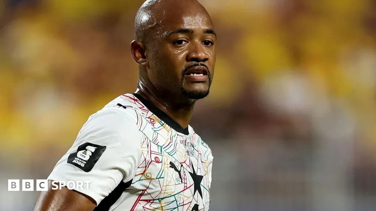 Futbolçu oyun zamanı gərgin görünüşdə