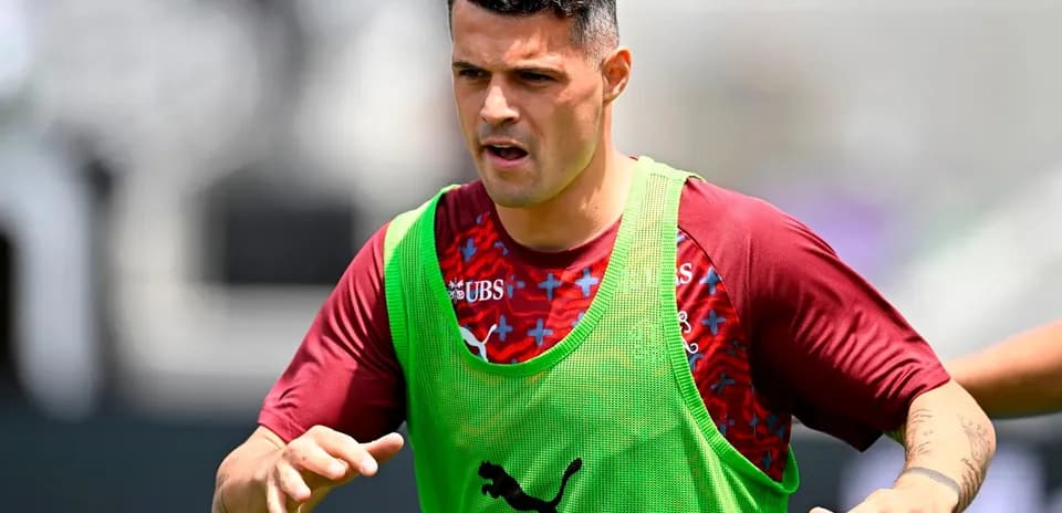 Qatar və İsveçrə futbolçusu məşqdə
