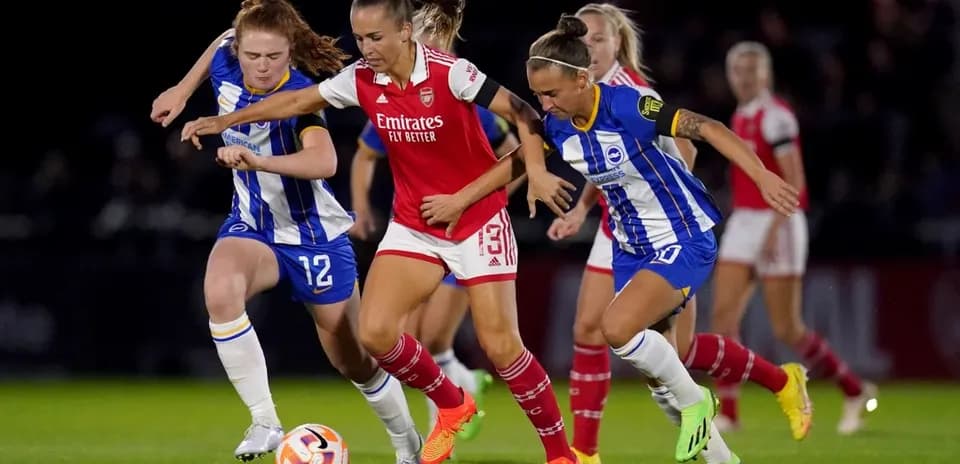 Brighton W və Arsenal W oyununda mübarizə