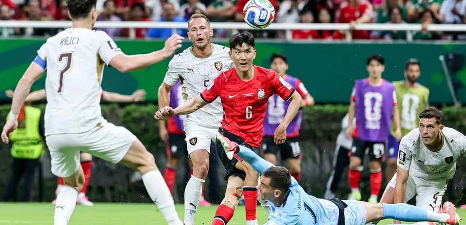 Cənubi Koreya və Çex Respublikası futbol oyunu