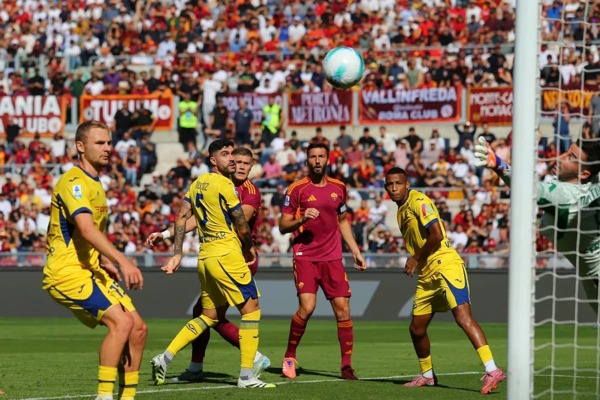 Hellas Verona və AS Roma futbol oyunu