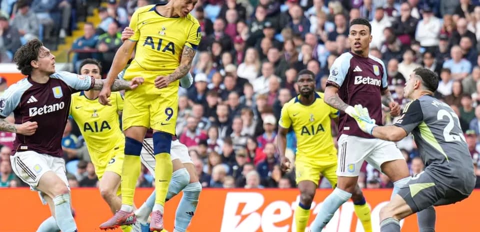 Topu havada qaldıran Tottenham oyunçusu