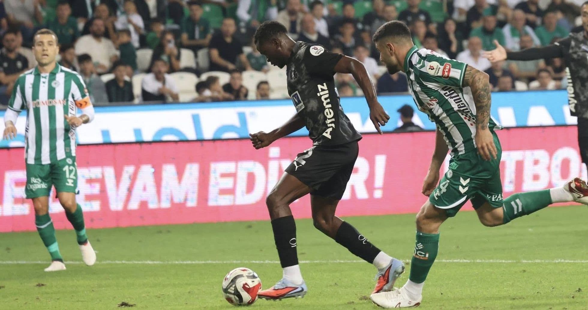 Alanyaspor vs Konyaspor: Kritik Orta Sıra Mücadelesi