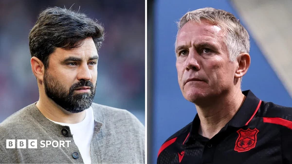 Two football managers during a match