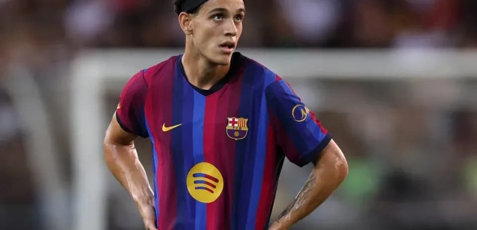 Futbolçu Barcelona formasında oyun zamanı durur