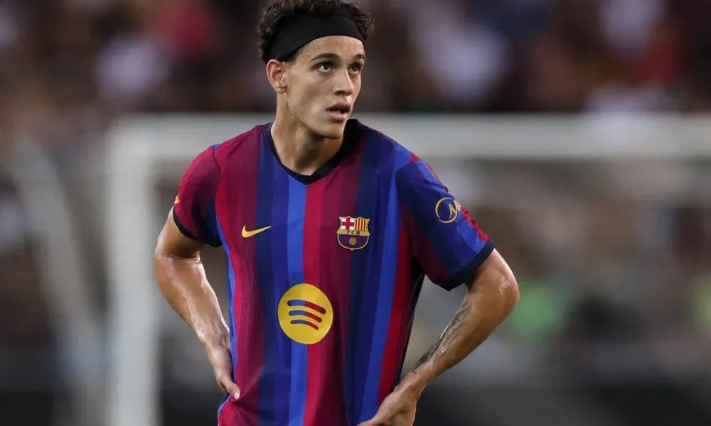 Futbolçu Barcelona formasında oyun zamanı durur