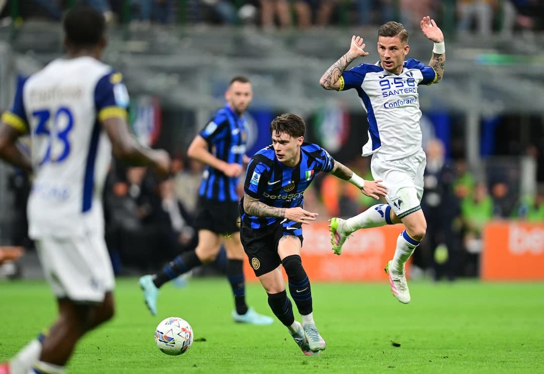 İnter və Hellas Verona matçı zamanı mübarizə