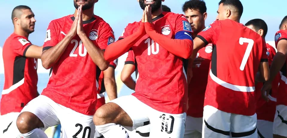 Misir yığmasının oyunçuları məşqdə