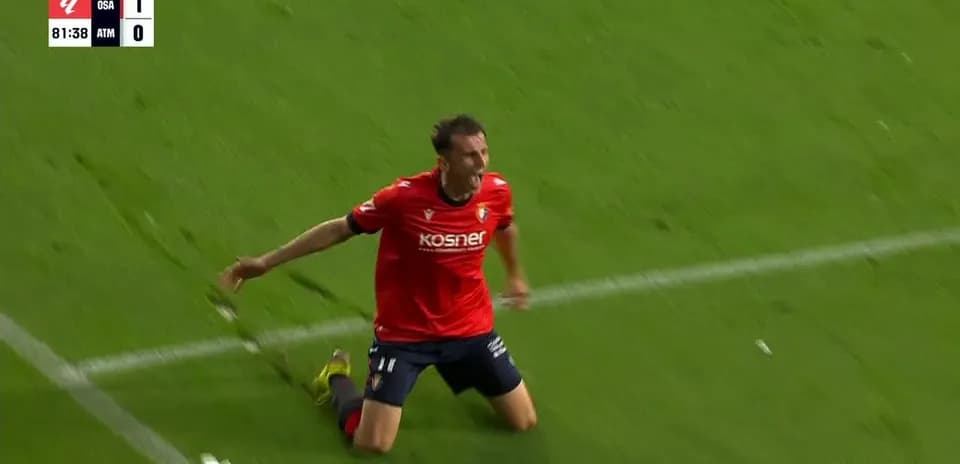 Osasuna oyunçusu qol sevincini yaşayır