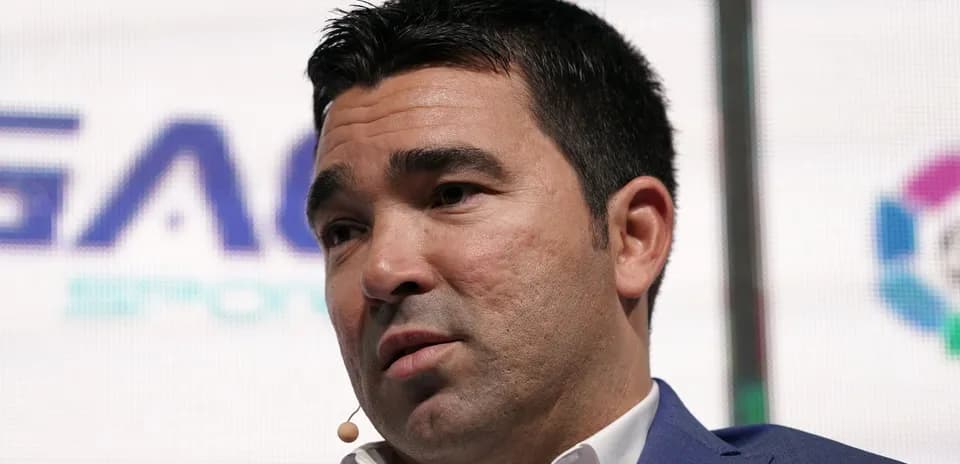 İnsan mikrofonla danışma zamanı