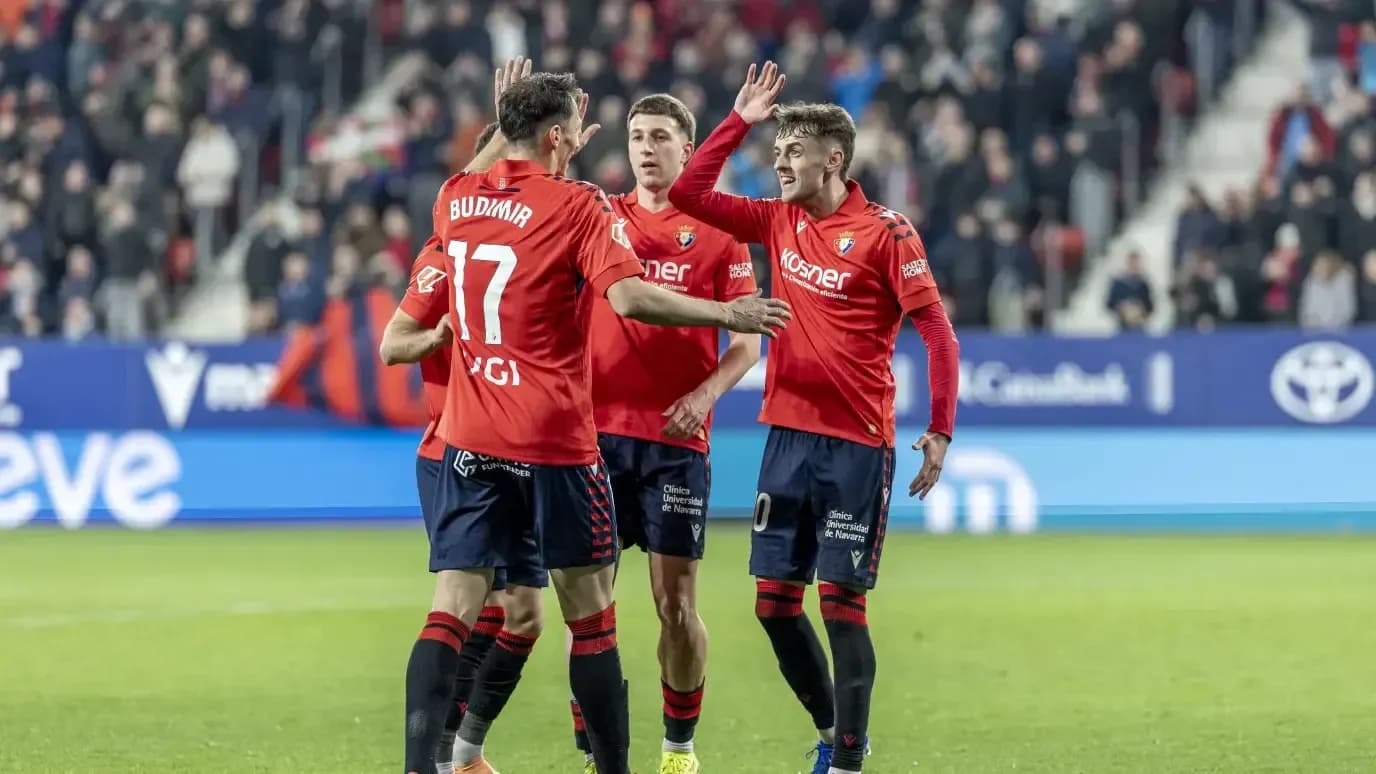 Osasuna futbolçuları qolu qeyd edirlər
