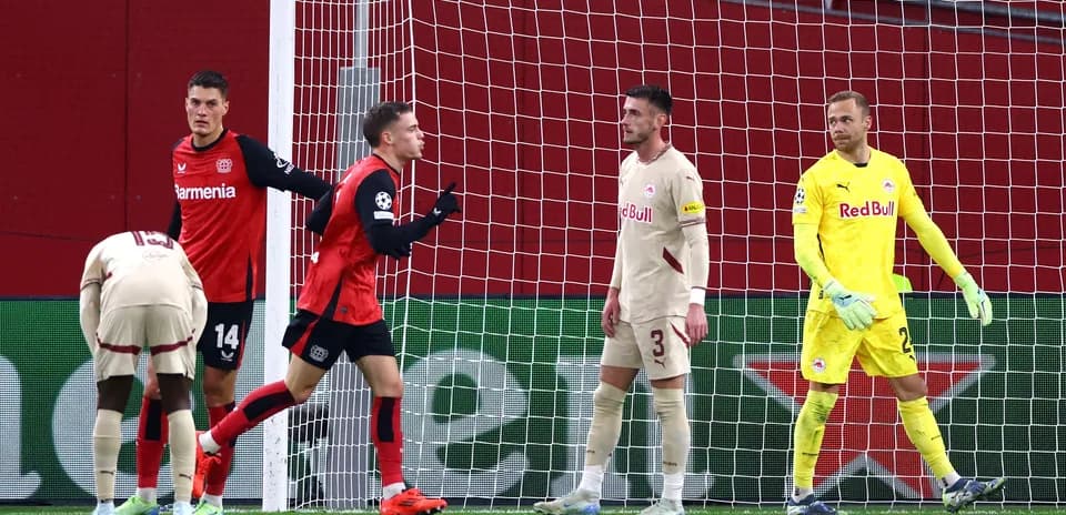 Bayer Leverkusen və Red Bull Salzburg futbol oyunu