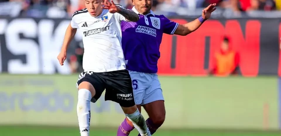 Colo Colo və Concepción oyunçuları mübarizə aparır