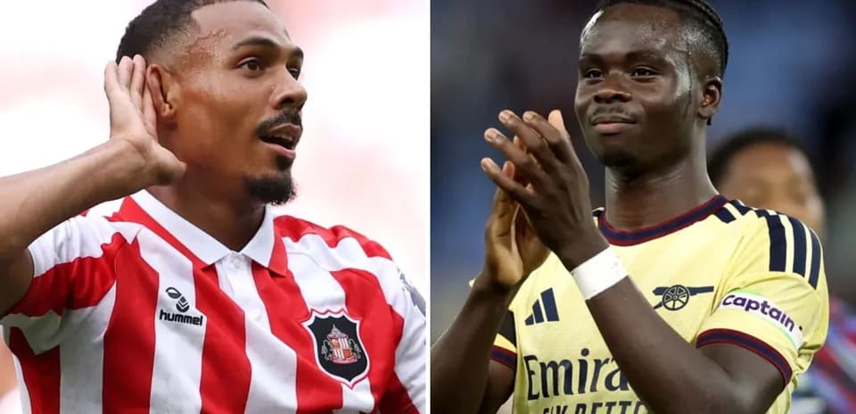 Sunderland və Arsenal oyunçuları oyun zamanı