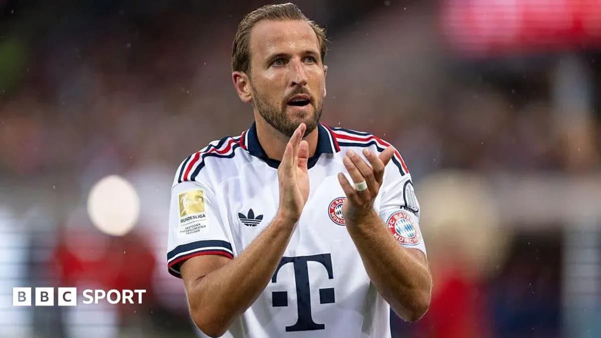 Futbolçu Bayern München formasında alqışlayır