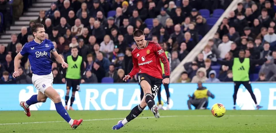 Everton və Manchester United oyunu
