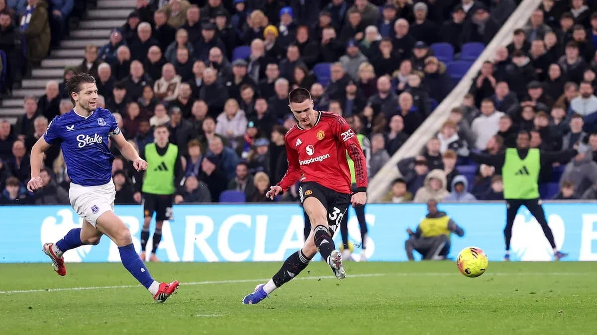 Everton və Manchester United oyunu