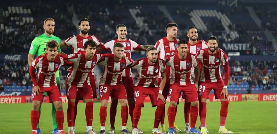 Atletiko Madrid futbolçuları komanda şəkli