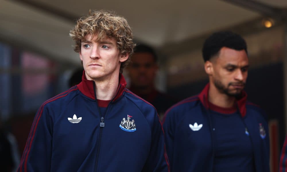 Newcastle players entering the tunnel before match