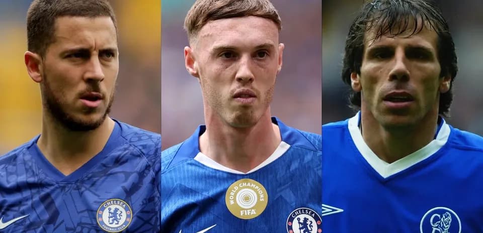 Üç futbolçunun Chelsea formasında portreti