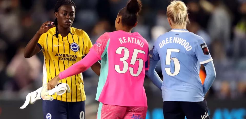 Brighton W və Manchester City W futbolçuları