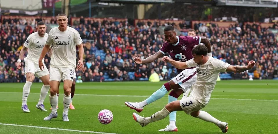 Nottingham Forest və Burnley arasında oyun