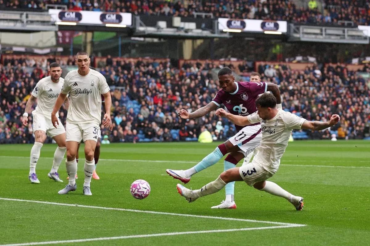 Nottingham Forest və Burnley arasında oyun