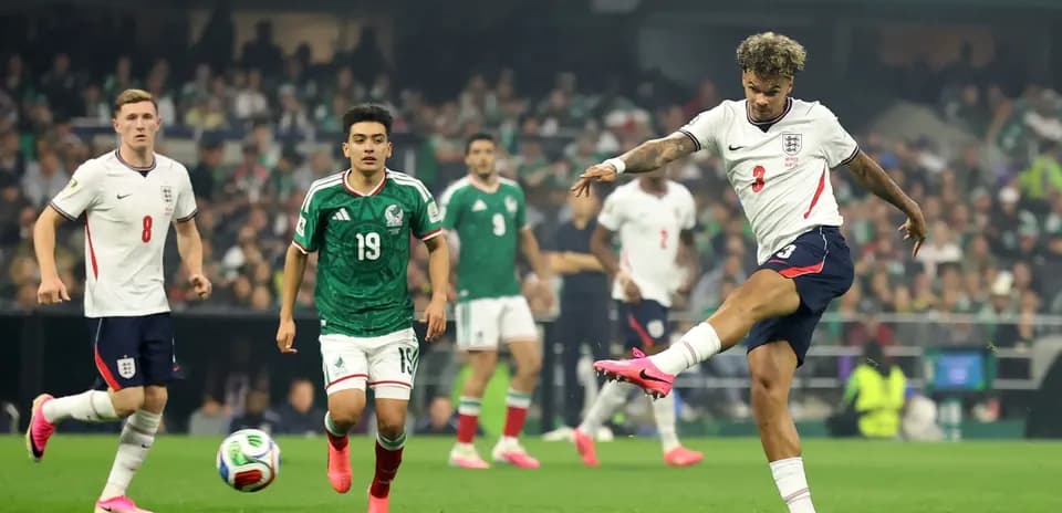 İngiltərə və Meksika futbol matçı