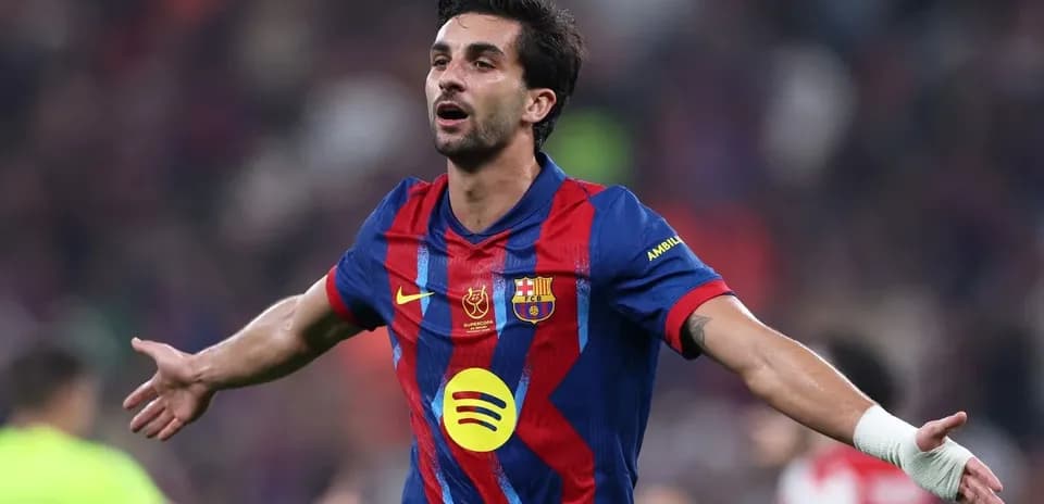 Futbolçu Barcelona formasında qol sevincini yaşayır