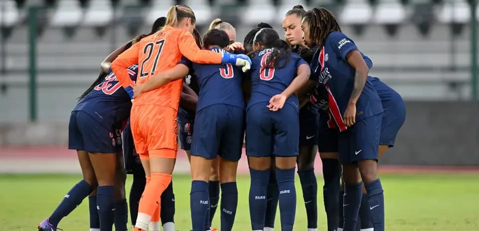 Paris Saint Germain W komandası bir araya gəlir