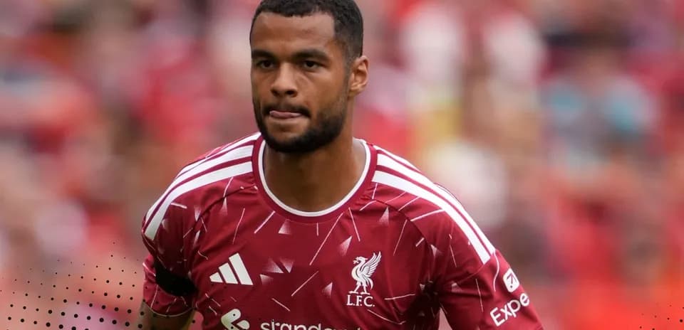 Oyuncu Liverpool formasında sahaya çıxır
