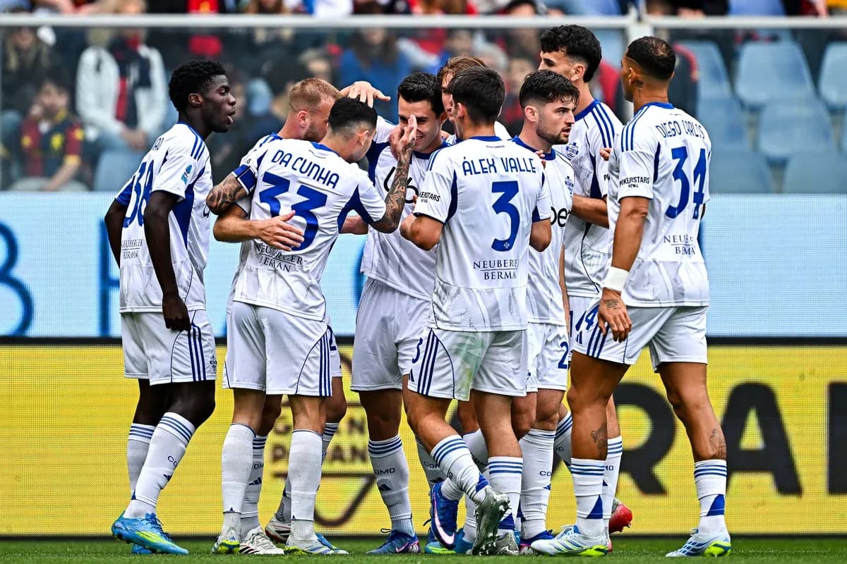 Como futbolçuları qolu qeyd edirlər