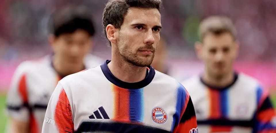 Bayern München player walking onto the pitch