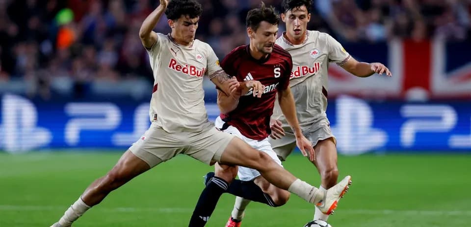 Red Bull Salzburg və Sparta Praha arasında mübarizə
