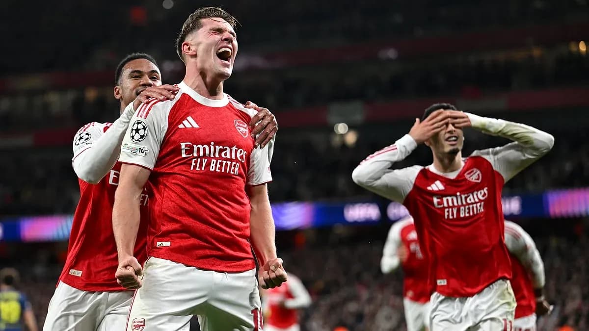 Arsenal futbolçularının qələbə sevinci