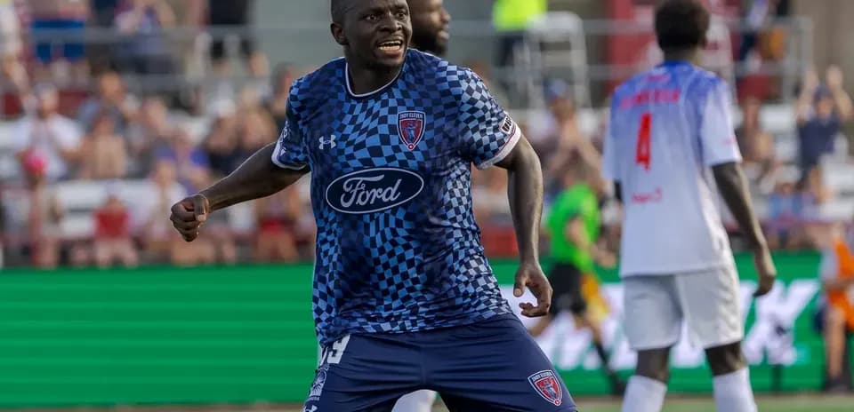 Indy Eleven oyunçusu sevinir
