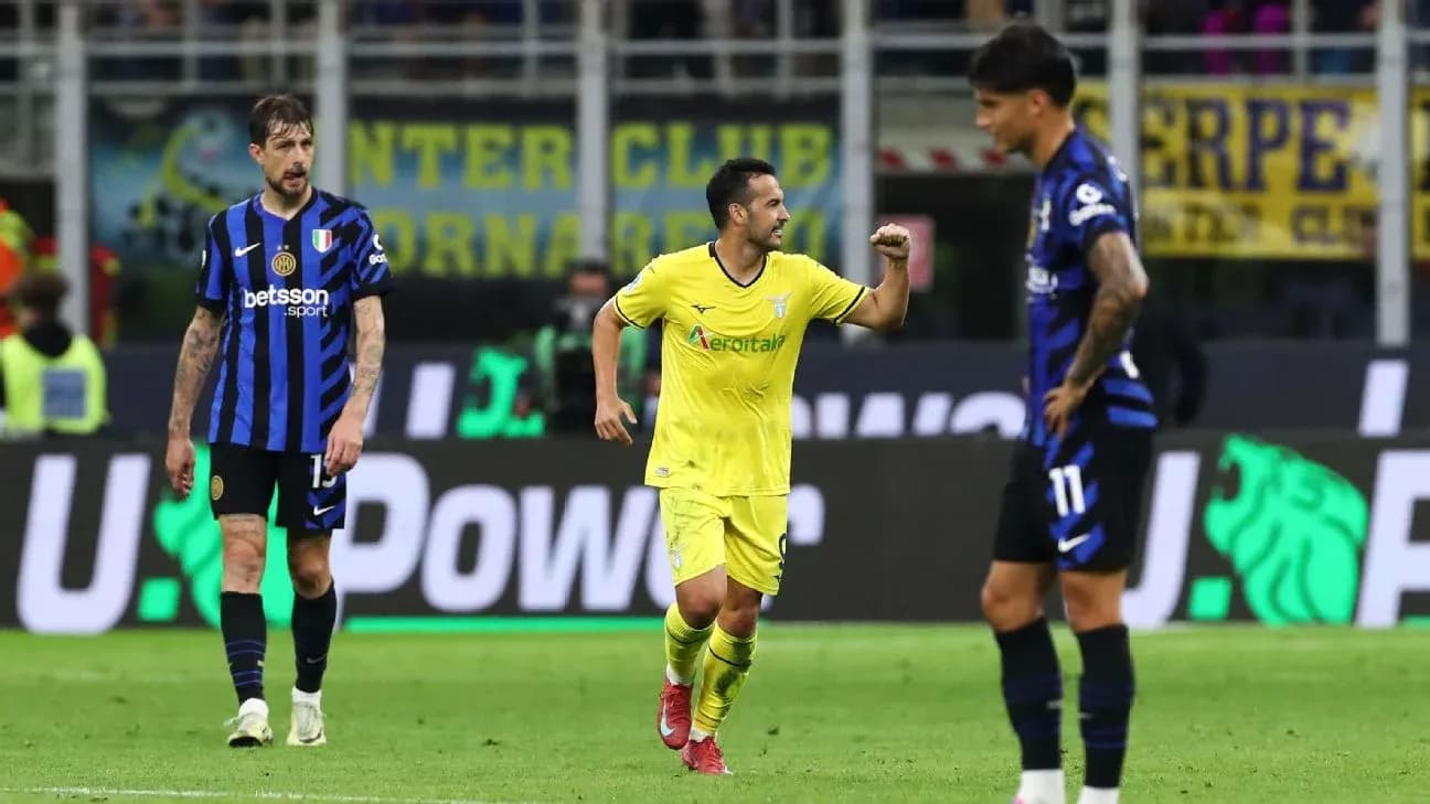 Lazio futbolçusu qolu qeyd edir