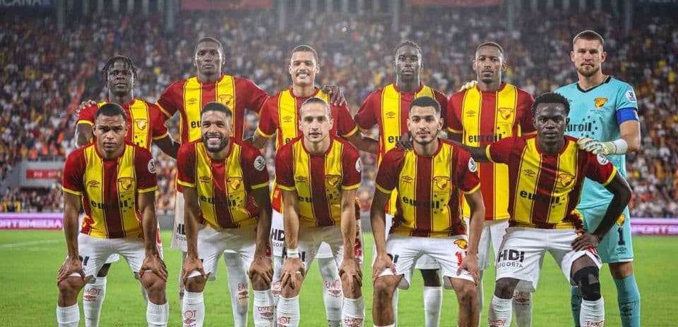 Konyaspor vs Göztepe: Süper Lig 21-ci Tur Müsabiqəsi.jpg