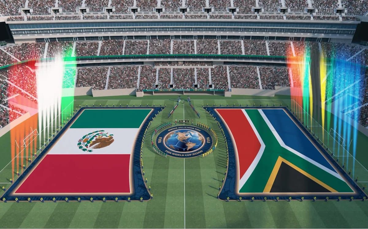 Meksika və Cənubi Afrika bayraqları stadionda