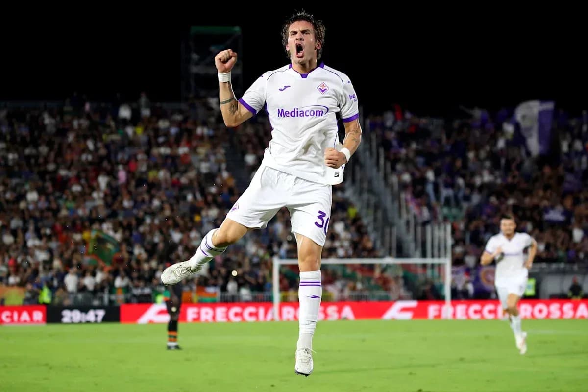 Fiorentina player celebrating a goal during match