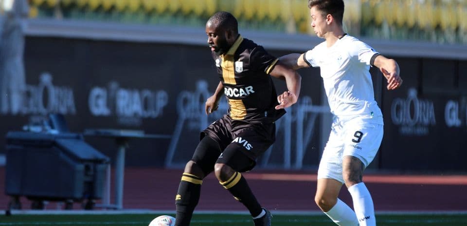 Neftchi Baku və Zira 0:0: Premyer Liqada quru sülh.jpg