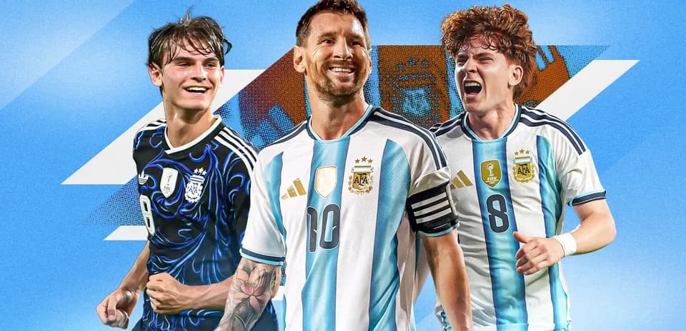 Üç futbolçunun Argentina formasında portreti