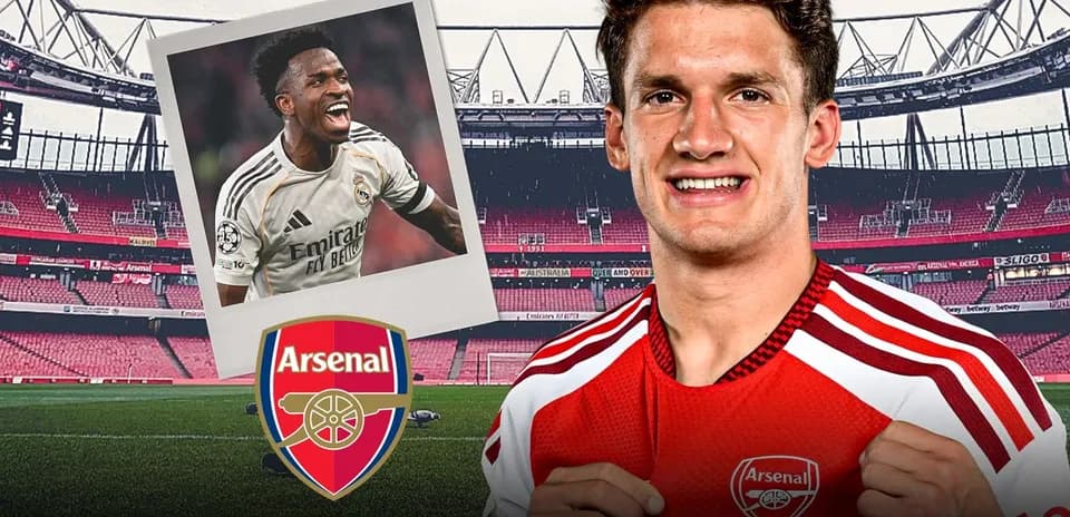 Arsenal player celebrating in home stadium