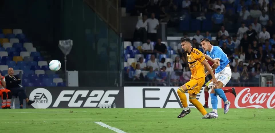 Pisa və Napoli futbol oyunu zamanı