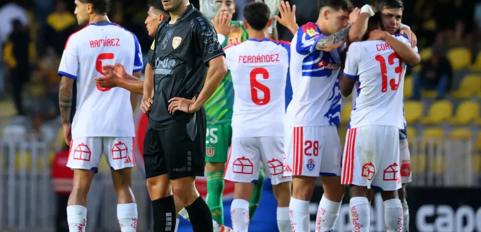 Universidad de Chile futbolçuları bir araya gəlir