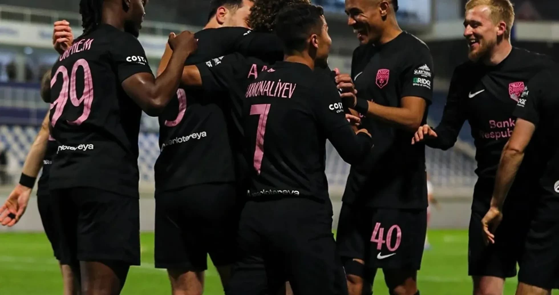 Sabah FA futbolçuları qolu qeyd edirlər