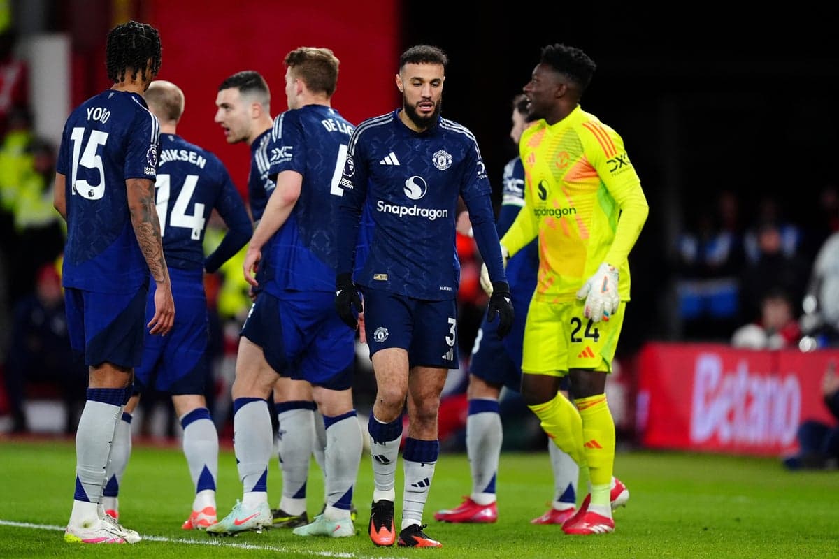 Manchester United futbolçuları matçdan sonra