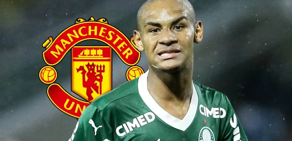 Futbolçu Palmeiras forması ilə meydanda