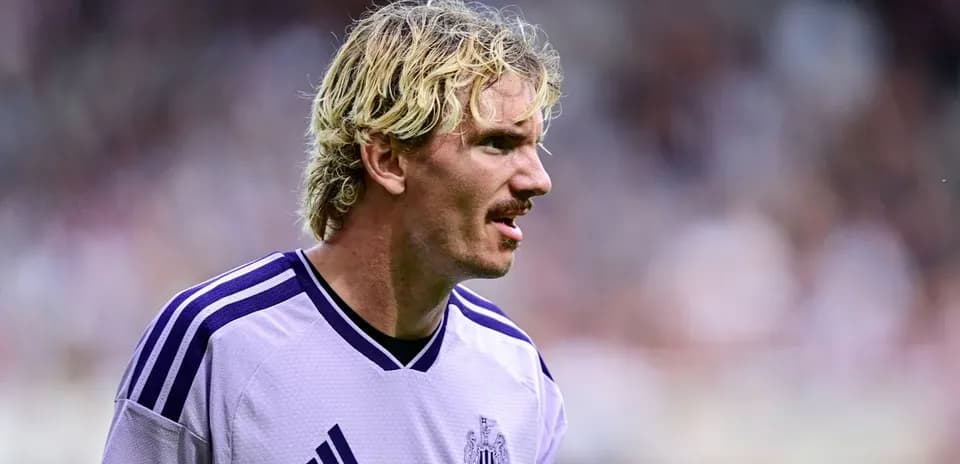 Futbolçu Newcastle formasında oyunda
